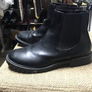 Chelsea boots